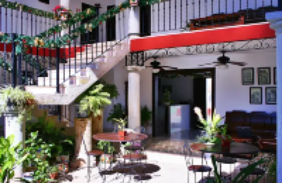 ラ オーロラ ホテル コロニアル