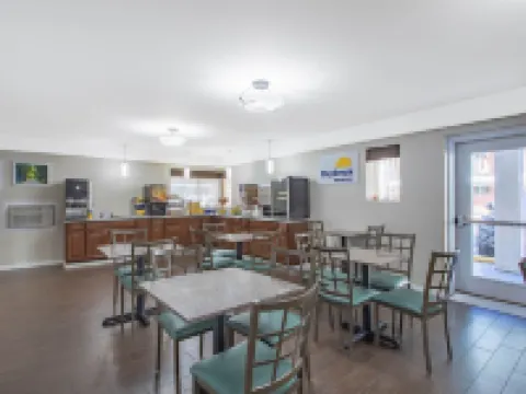 Days Inn by Wyndham Elmsford / White Plains Hotels in Greenburgh
