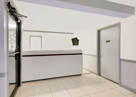 Super 8 by Wyndham Athens