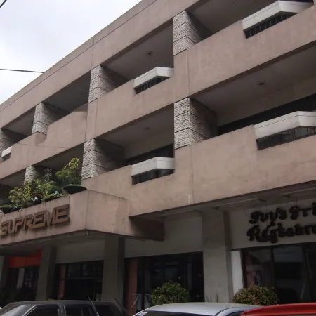 Hotel Supreme