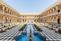 Kesarbagh Palace - Parkplatz