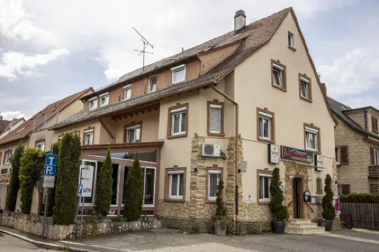 โรงแรมเรสเตอรองต์เมทีออรา โรงแรมในทือบิงเงิน