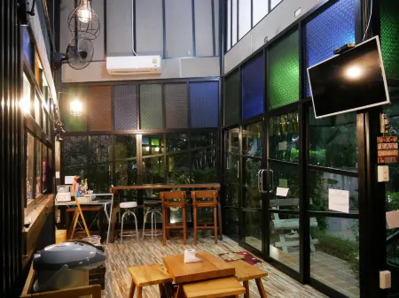 Nature Park Resort Отели рядом с достопримечательностью «Naresuan University»