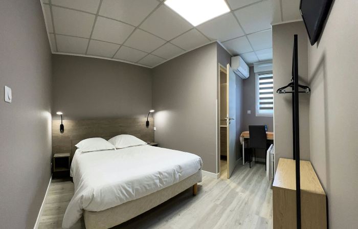 Le Petit Logis Hôtel Chinon-Avoine Chambres Confort climatisées.