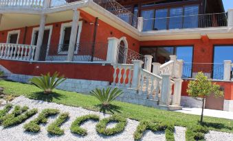 Divine Holiday Home in Giosa Marea with Sauna & Hot Tub