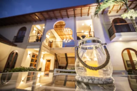 Hotel Plaza Marbella Granada Отели в г. Гранада