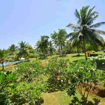 Elevated Family Beach House with Ocean Views Hotel Exterior