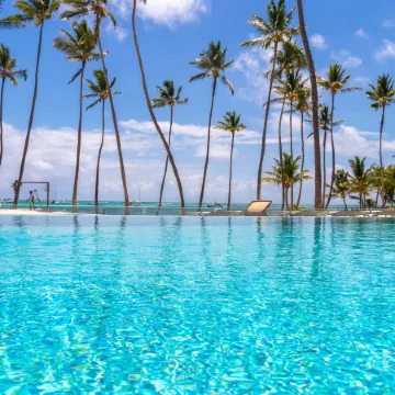Family Getaway Apartment - on the Beach