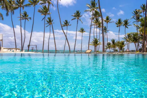 Family Getaway Apartment - on the Beach