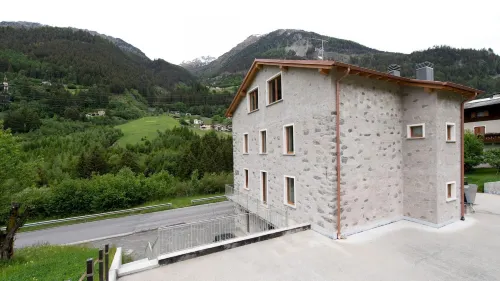 So-l563-Tola35at - Villa Tola - Rosso