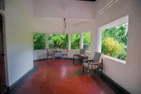 Thuru Sewana Villa Hotels in Pilana
