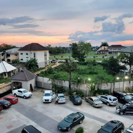 Watbridge Hotels & Suites