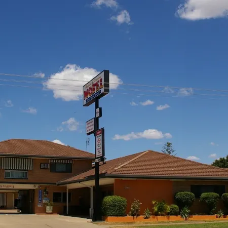 Golden Harvest Motor Inn Отели в г. Мори