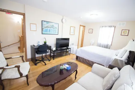 Anna's Bed & Breakfast Отели в г. Ниагара Риджинал Мунисипалити