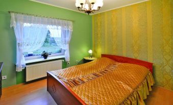 Comfortable House by the Lake, Insko