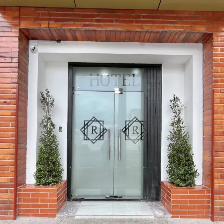 Hotel RYA Center