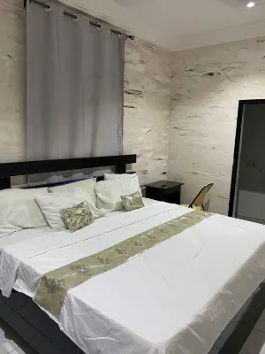 โรงแรมโจสตาร์และร้านอาหาร