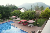 Indah Palace Tawangmangu - Kolam Renang