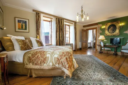 Hôtel les Deux Chèvres Gevrey-Chambertin Отели в г. Жевре-Шамбертен