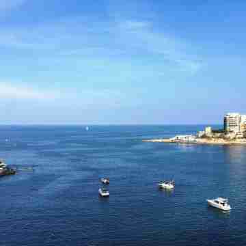 Seafront Designer Bliss in Central St Julian's Others