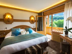Chalet-Hôtel Neige et Roc, the Originals Relais