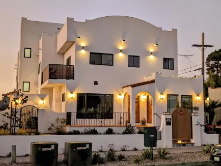 Rise Suites Oceanside