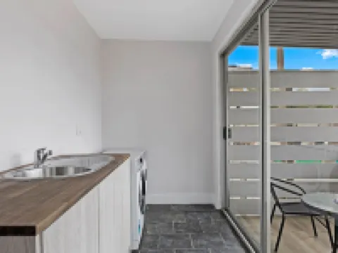 KozyGuru | Blacktown | Peaceful 3B House Hotels in Blacktown