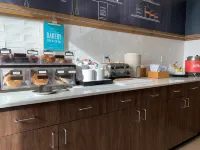 Hampton Inn Harrisburg-East (Hershey Area) - breakfast