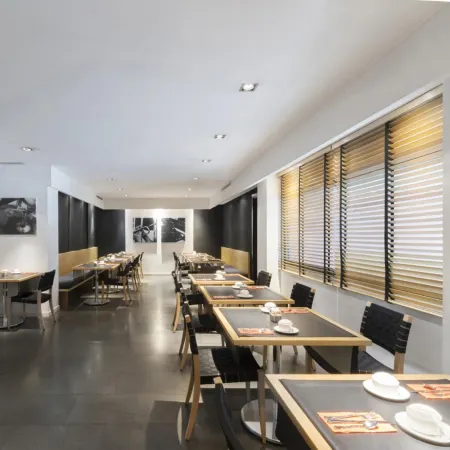 Hotel Jazz Отели рядом с достопримечательностью «Парковка MACBA»