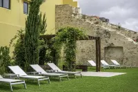 Tandem Palacio Alfama Suites Hotels near Santa Apolonia Train Station