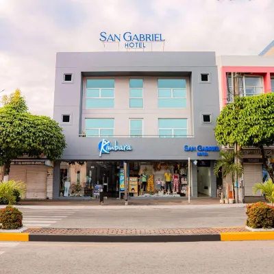 Hotel San Gabriel Hotels near A la Vida Park