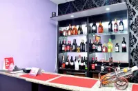 皇家優勢飯店及套房 - 酒吧