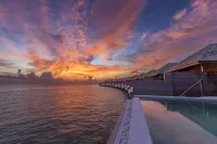 Hurawalhi Island Resort - piscina