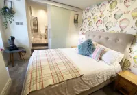 The Hive at Poppi-Red - Bergblick