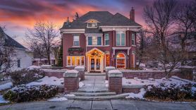 The Anniversary Inn - Logan