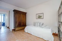 Villa Solzago - by Myhomeincomo