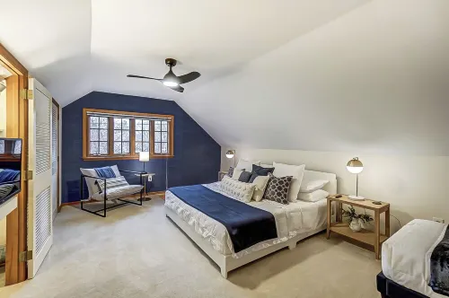 Gorgeous retreat in Dayton OH with private fenced yard.