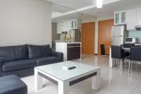 Vibrant Luxurious 2Br Apartment at Aryaduta Residence Connected to Cito Mall Hotels in Gayungan