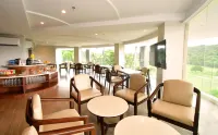 Canyon Hotels & Resorts Boracay - bar