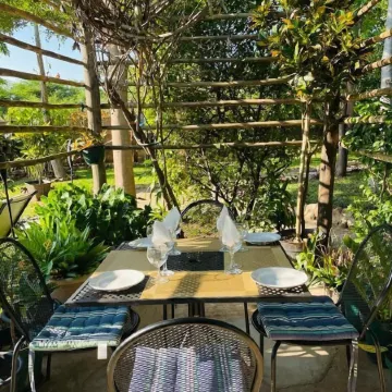 Beulah Court Vineyard Guest House