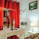 237 Bratton Avenue Hotels in 