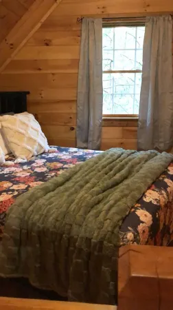 Fallen Leaf Cabin-Secluded and peaceful cabin in the Hocking Hills