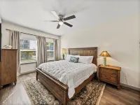 2-bedroom, 2-bath unit offers a family-friendly retreat just mins from LEGOLAND.