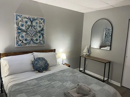 The Sunrise Suite. Charming lower level 1-bedroom apartment, in Fairport Harbor