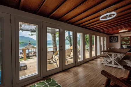 Lakefront Seclusion! - UPDATED! Dock, Hot tub, fire pit, pet friendly with fee,