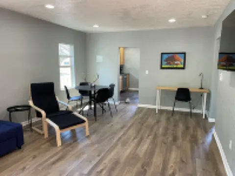 Cozy 3-bedroom house in charming Casper with AC, WiFi. Centrally located!