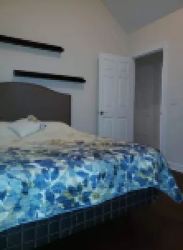 3 bed / 2.5 baths, great neighborhood