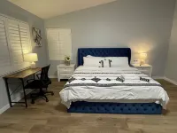 5 bds large house,Near Airport Ontario Mills,free parking,pets friendly. Hotels near Fontana Sierra Plaza