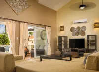 OCEANDREAM Unit B 3bd/3bth by Sealane