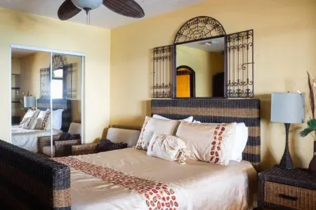 Paradise in Mexico! Private Beach -La Jolla Del Mar- Rosarito Beach Mexico Отели рядом с достопримечательностью «Baja Gallery»